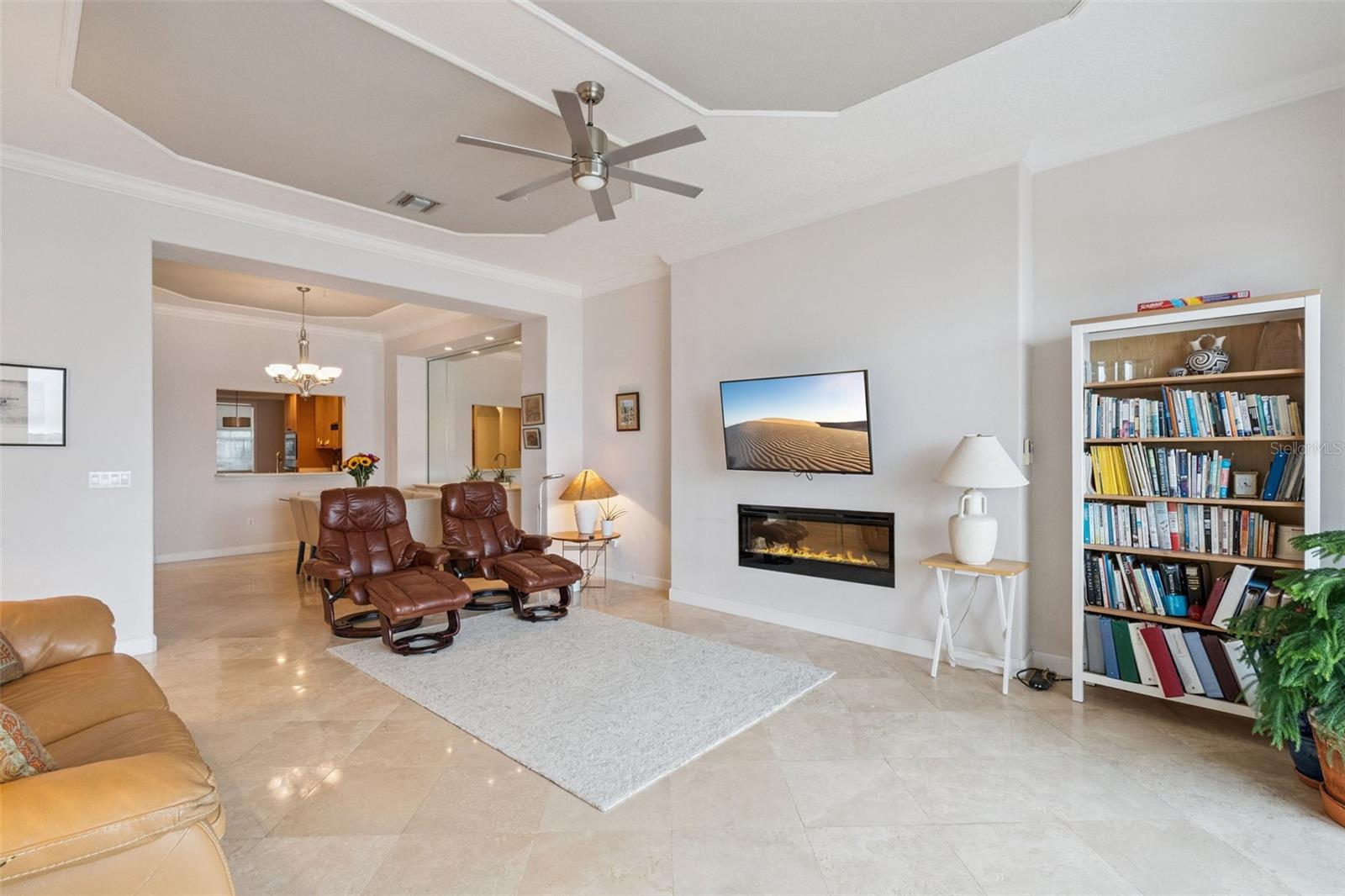 Image 30 of 58 For 8761 The Esplanade  5