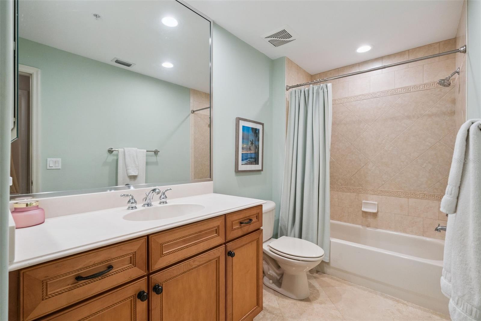 Image 48 of 58 For 8761 The Esplanade  5