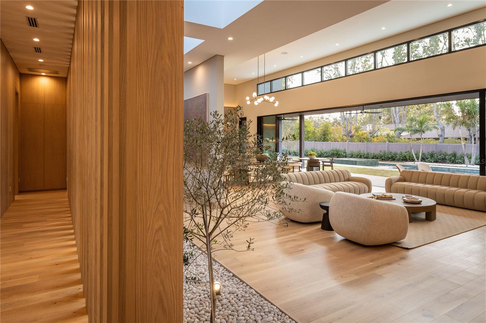 Image 7 of 33 For 8968 Bay Cove Court