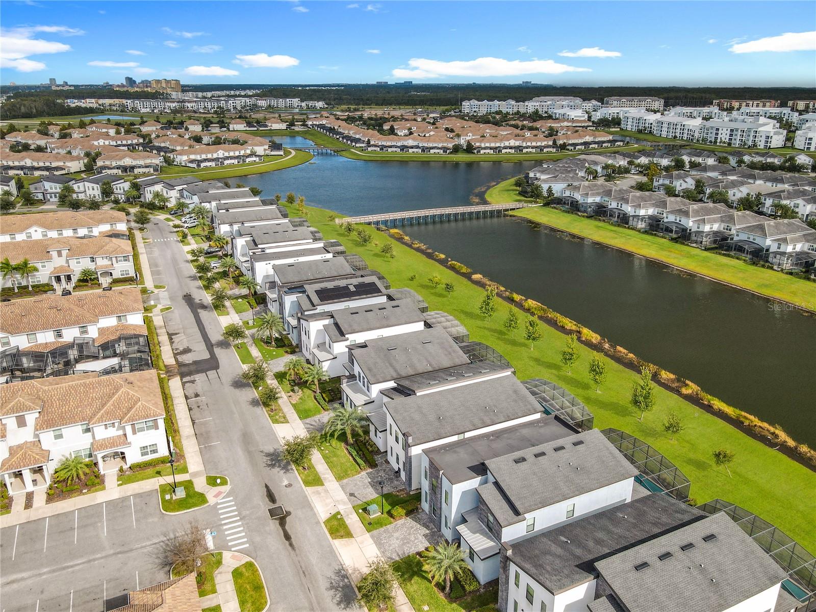 Image 3 of 56 For 2925 Fable Street