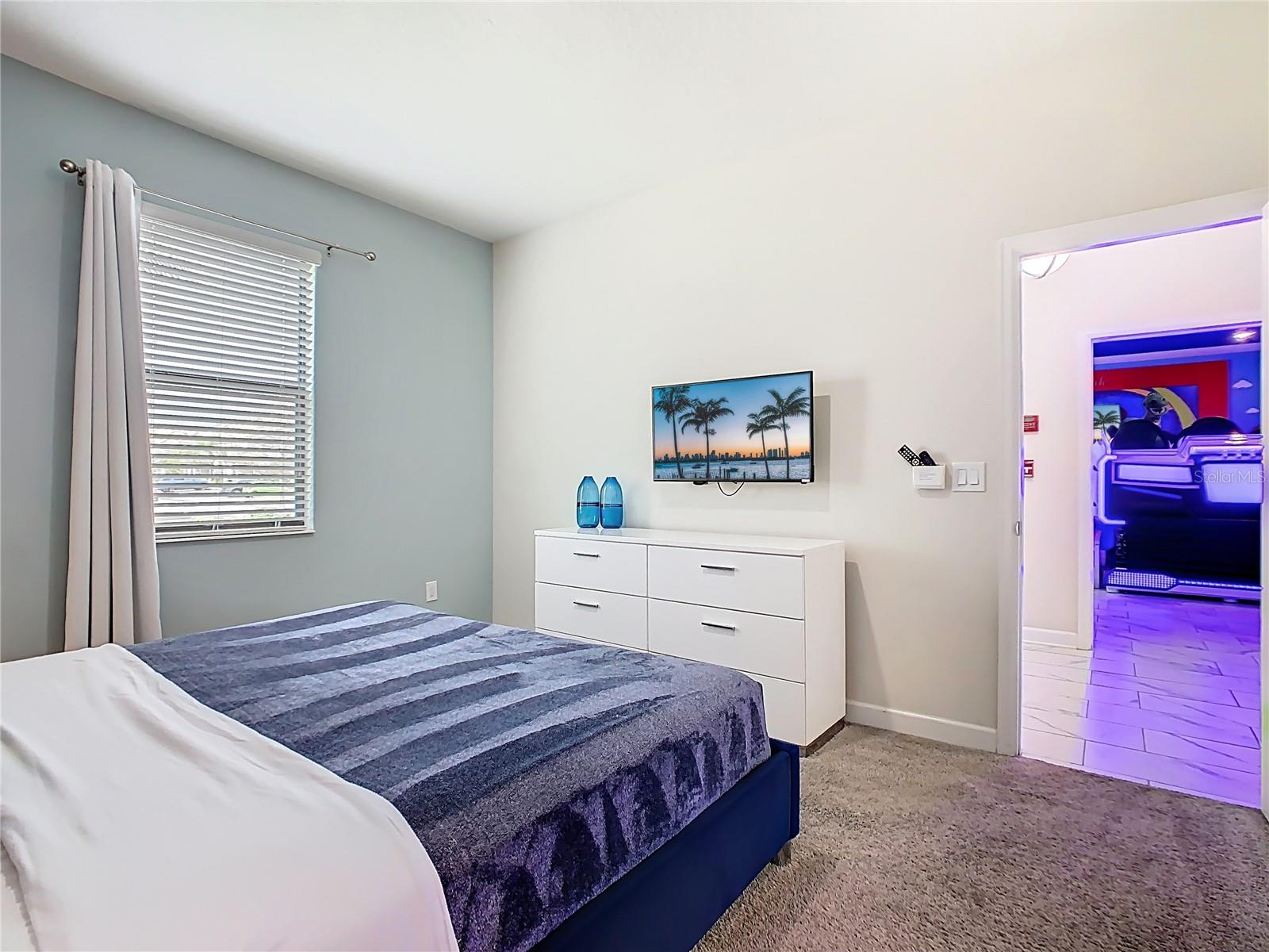 Image 36 of 56 For 2925 Fable Street