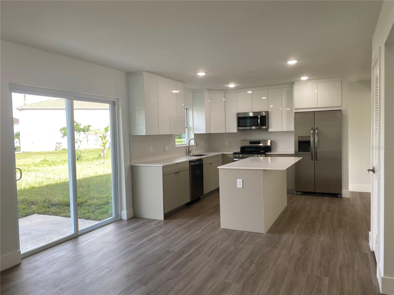 Image 13 of 49 For 1115 Munster Court