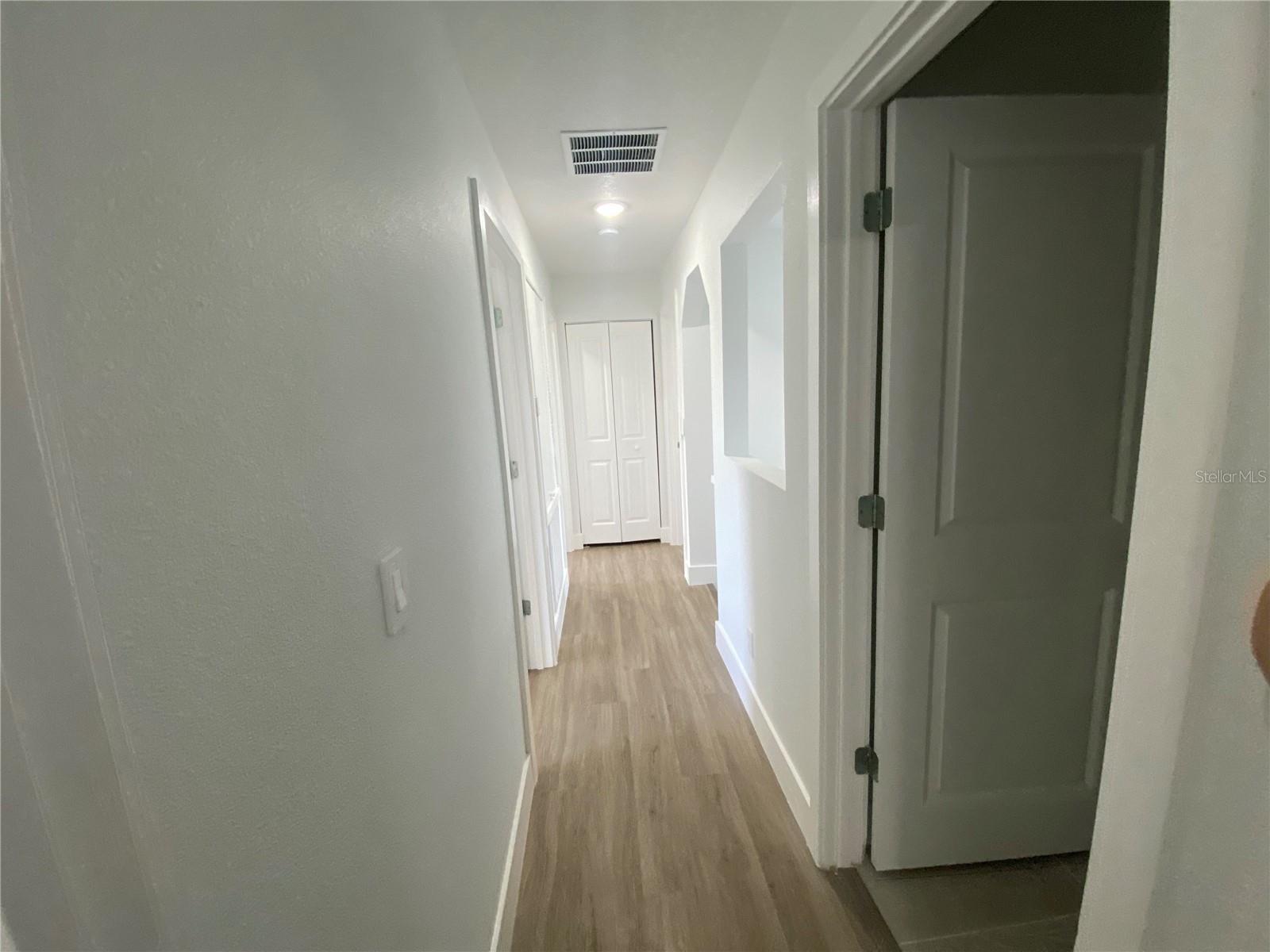 Image 45 of 49 For 1115 Munster Court