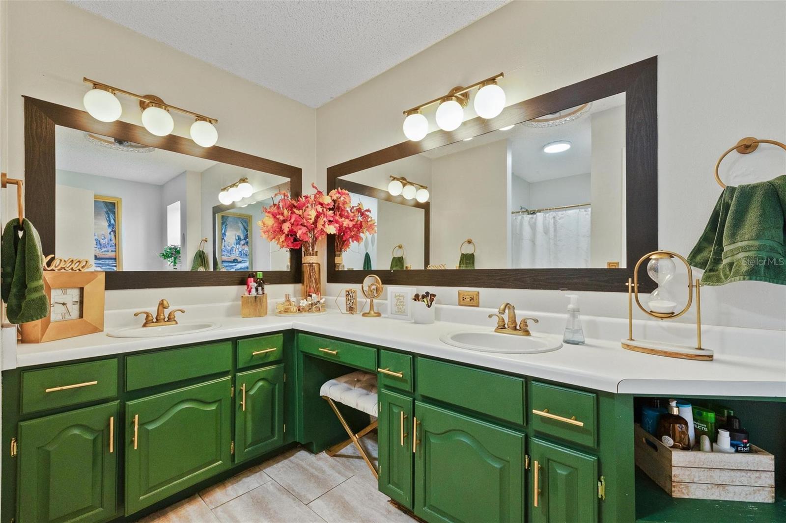 Image 19 of 42 For 4416 Summerfield Court