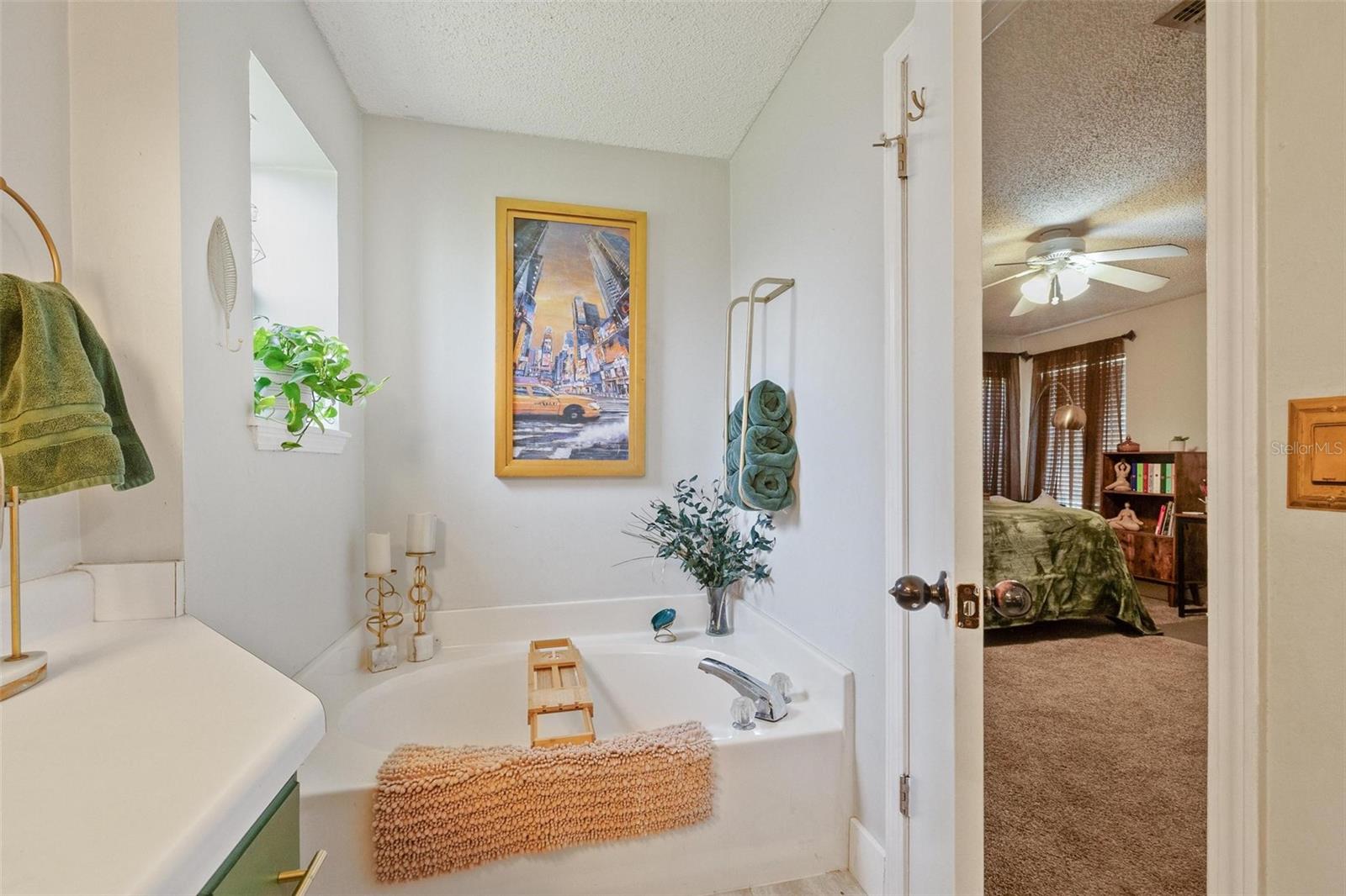 Image 20 of 42 For 4416 Summerfield Court