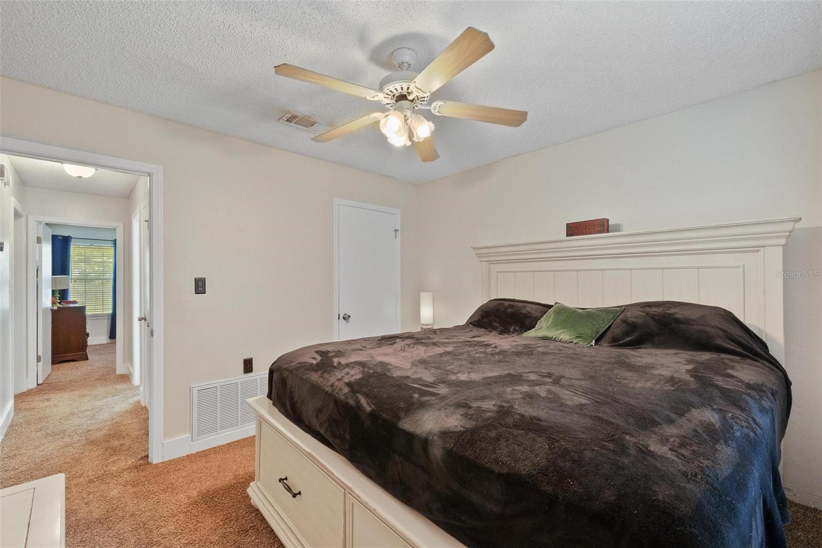 Image 26 of 42 For 4416 Summerfield Court