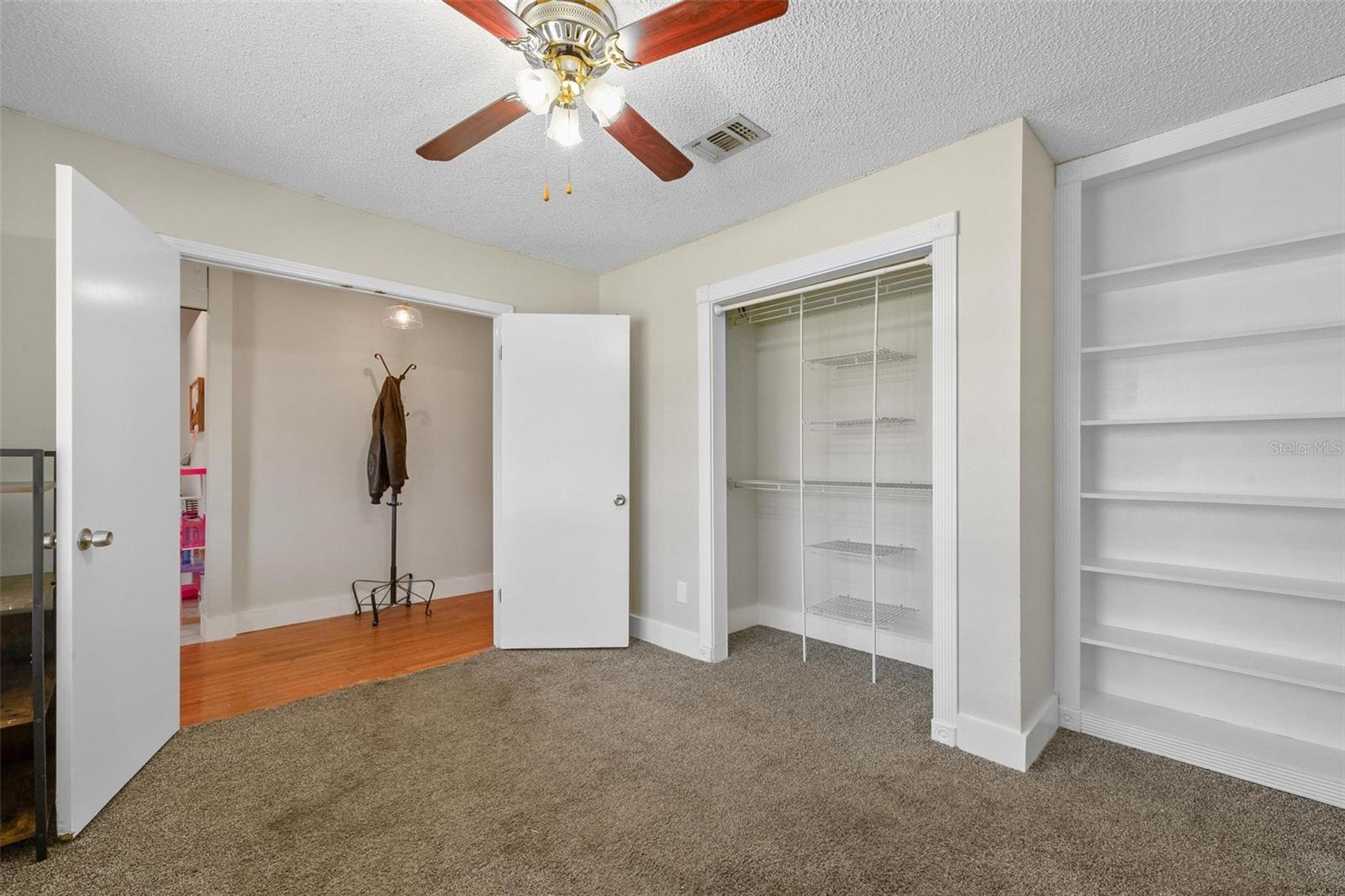 Image 4 of 42 For 4416 Summerfield Court