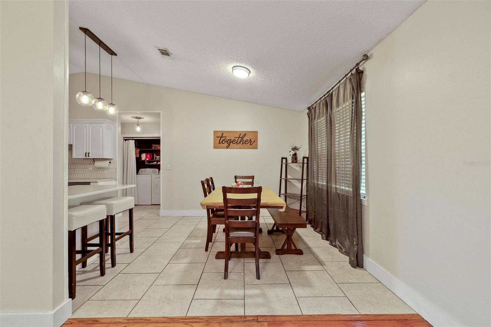 Image 7 of 42 For 4416 Summerfield Court
