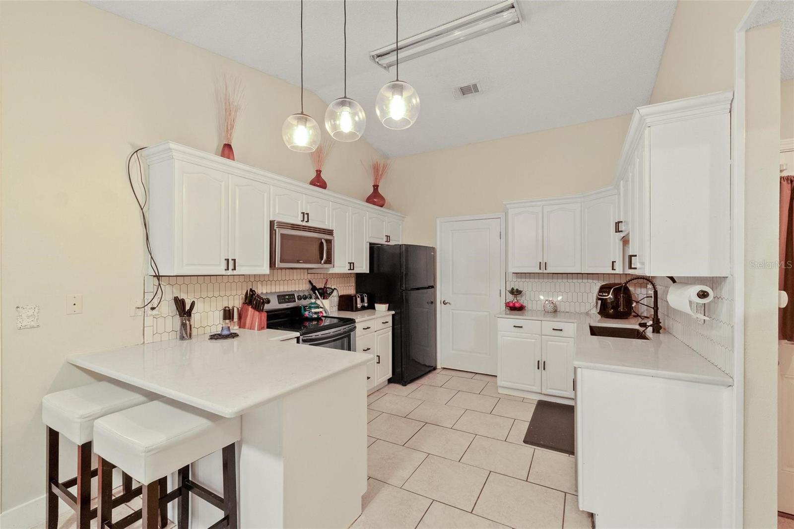 Image 9 of 42 For 4416 Summerfield Court