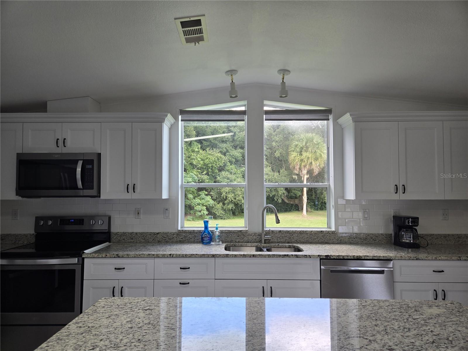 Image 11 of 31 For 2696 Lake Grassmere Circle 1874