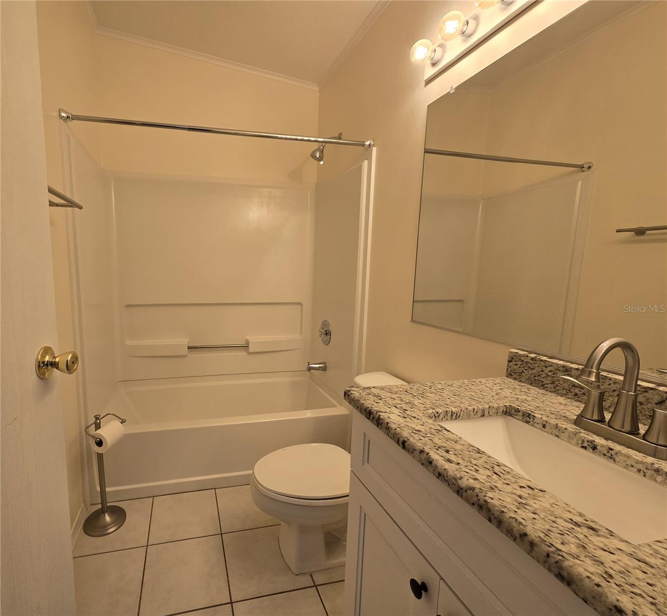 Image 22 of 31 For 2696 Lake Grassmere Circle 1874