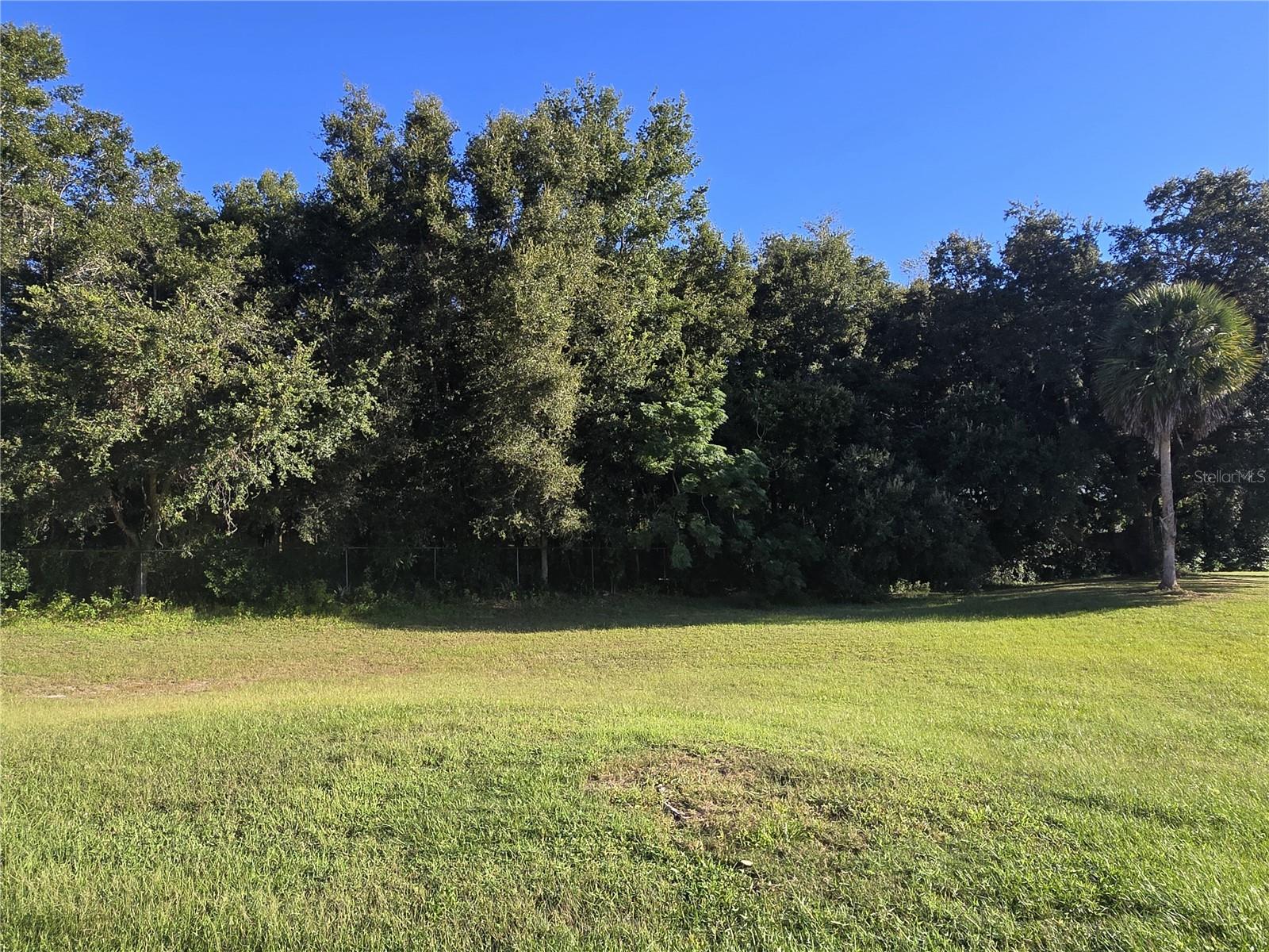 Image 6 of 31 For 2696 Lake Grassmere Circle 1874