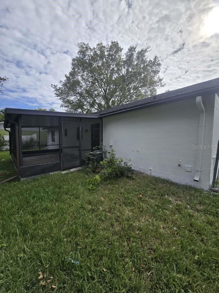 Image 14 of 15 For 611 Bay Avenue