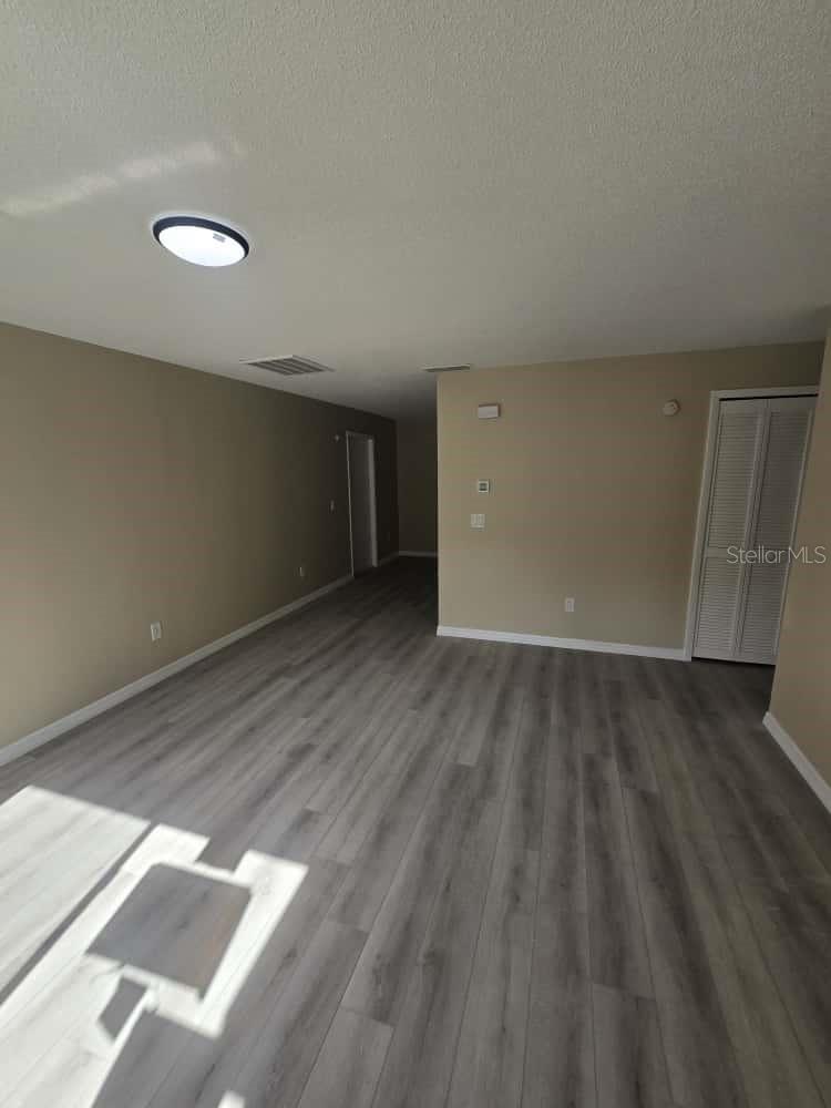 Image 8 of 15 For 611 Bay Avenue