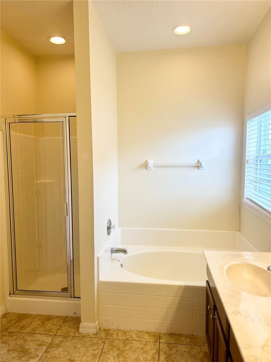 Image 12 of 29 For 3807 Wood Thrush Drive