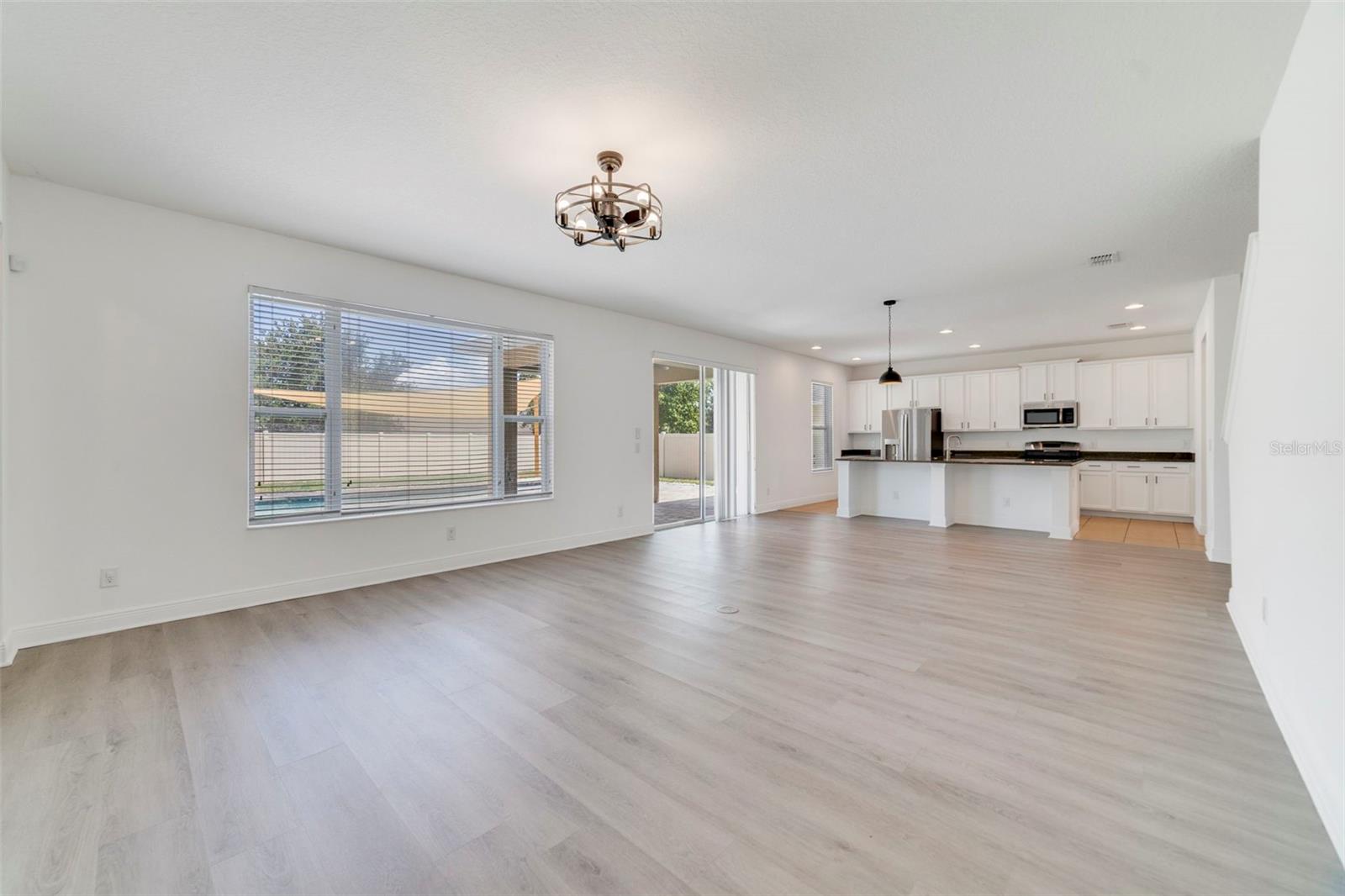 Image 11 of 35 For 14373 Black Lake Preserve Street