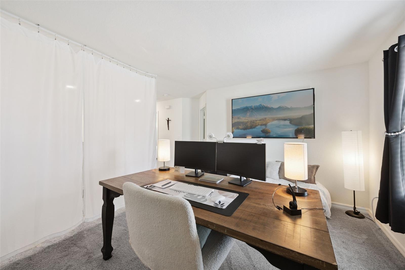 Image 15 of 40 For 1068 Papaya Circle