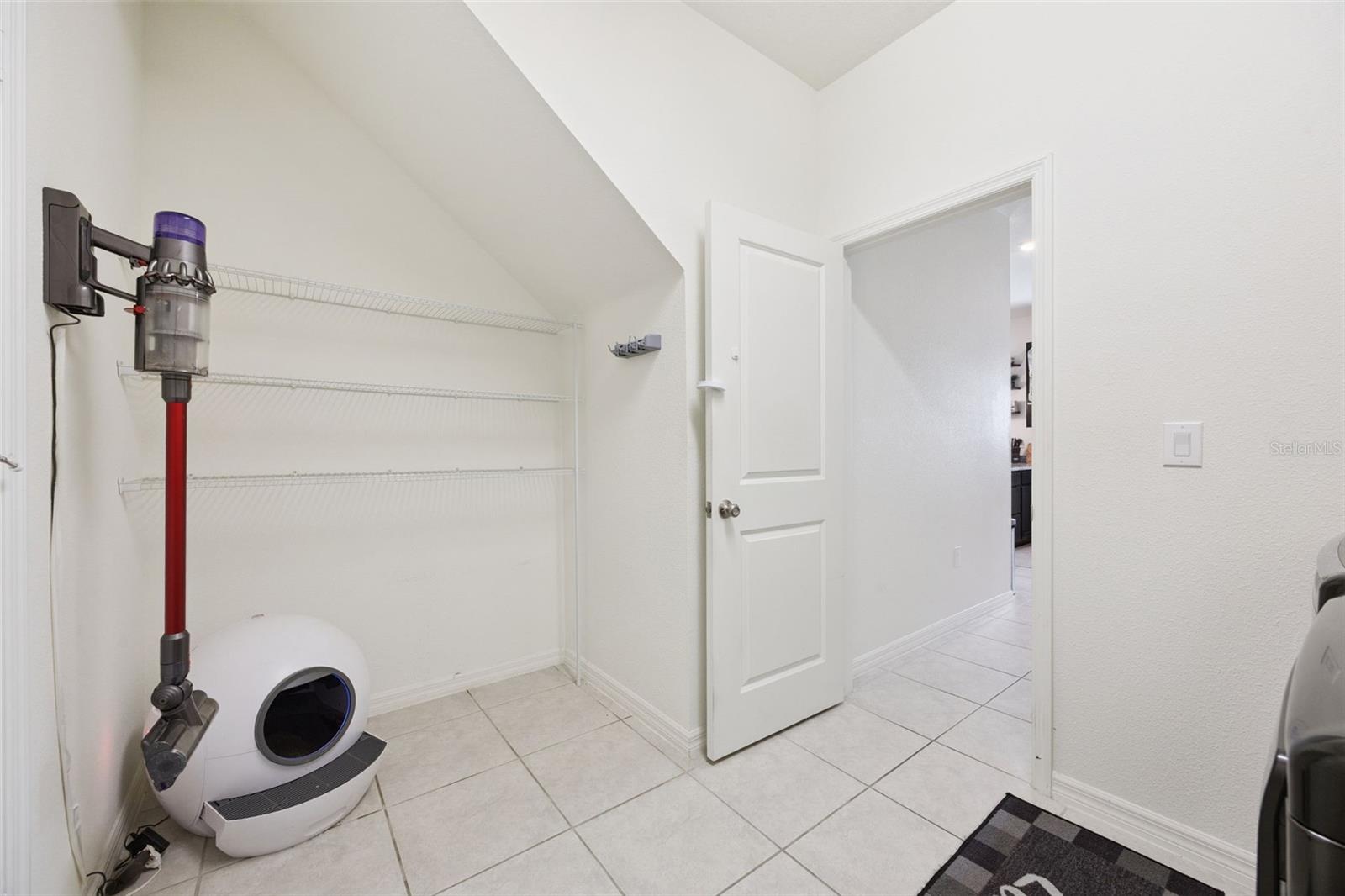 Image 34 of 40 For 1068 Papaya Circle