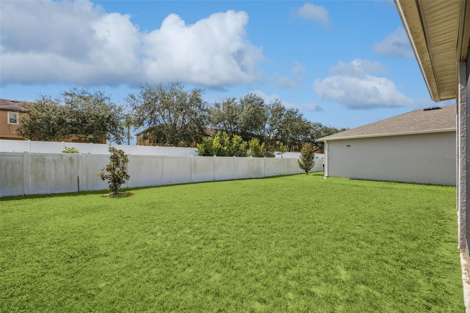 Image 37 of 40 For 1068 Papaya Circle