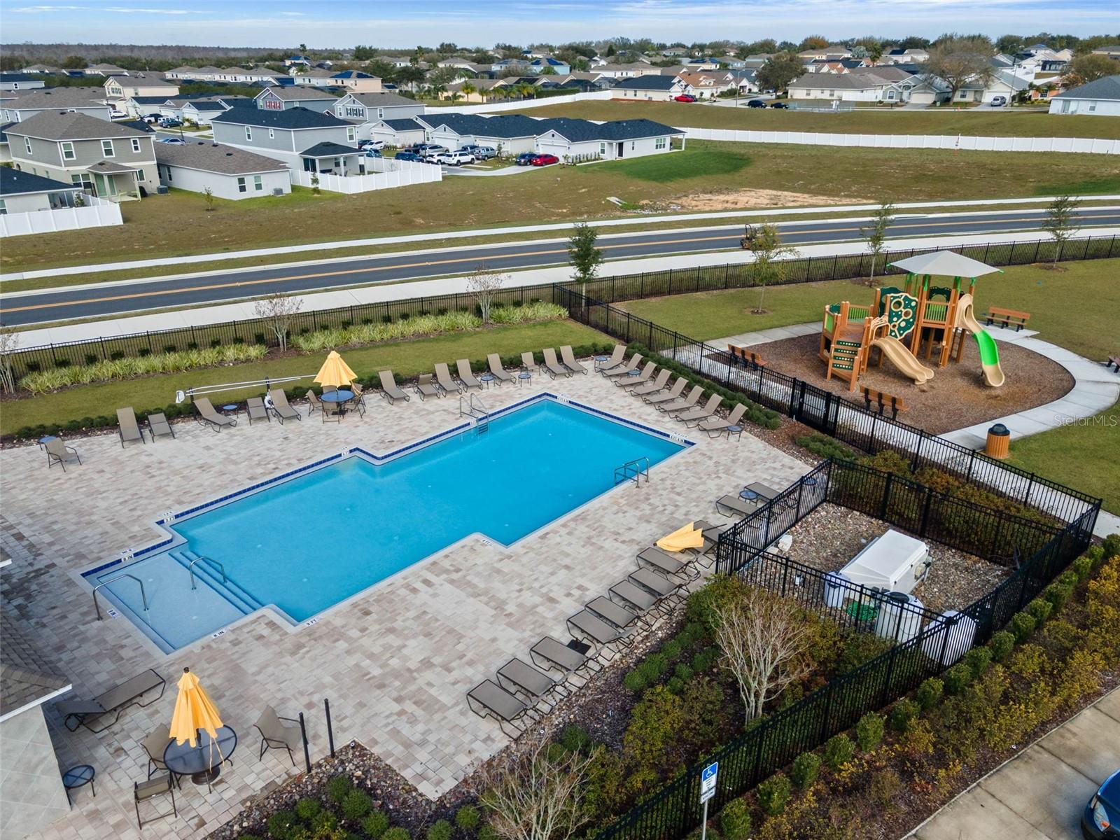 Image 40 of 40 For 1068 Papaya Circle