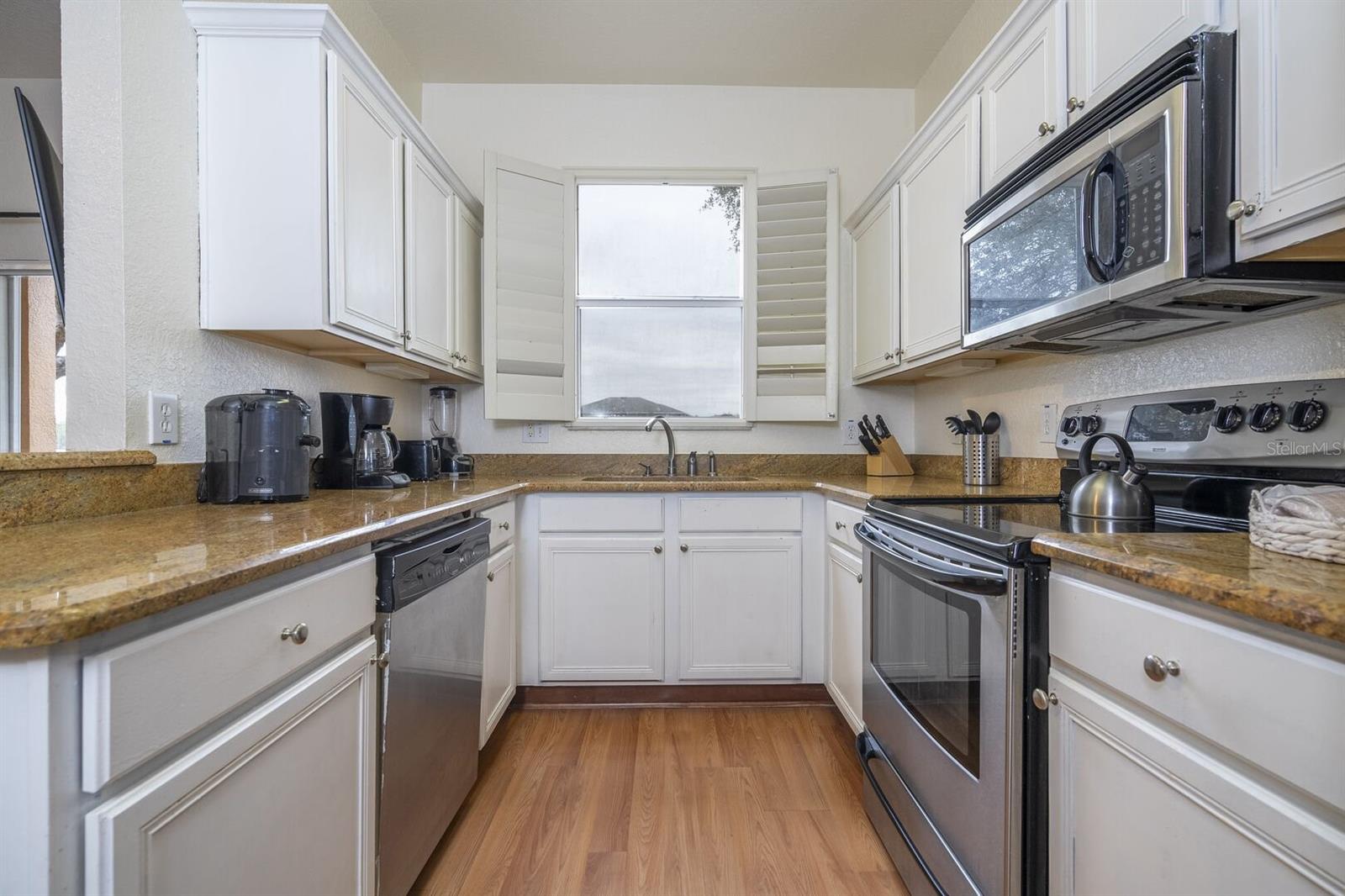 Image 16 of 48 For 3132 Calabria Avenue
