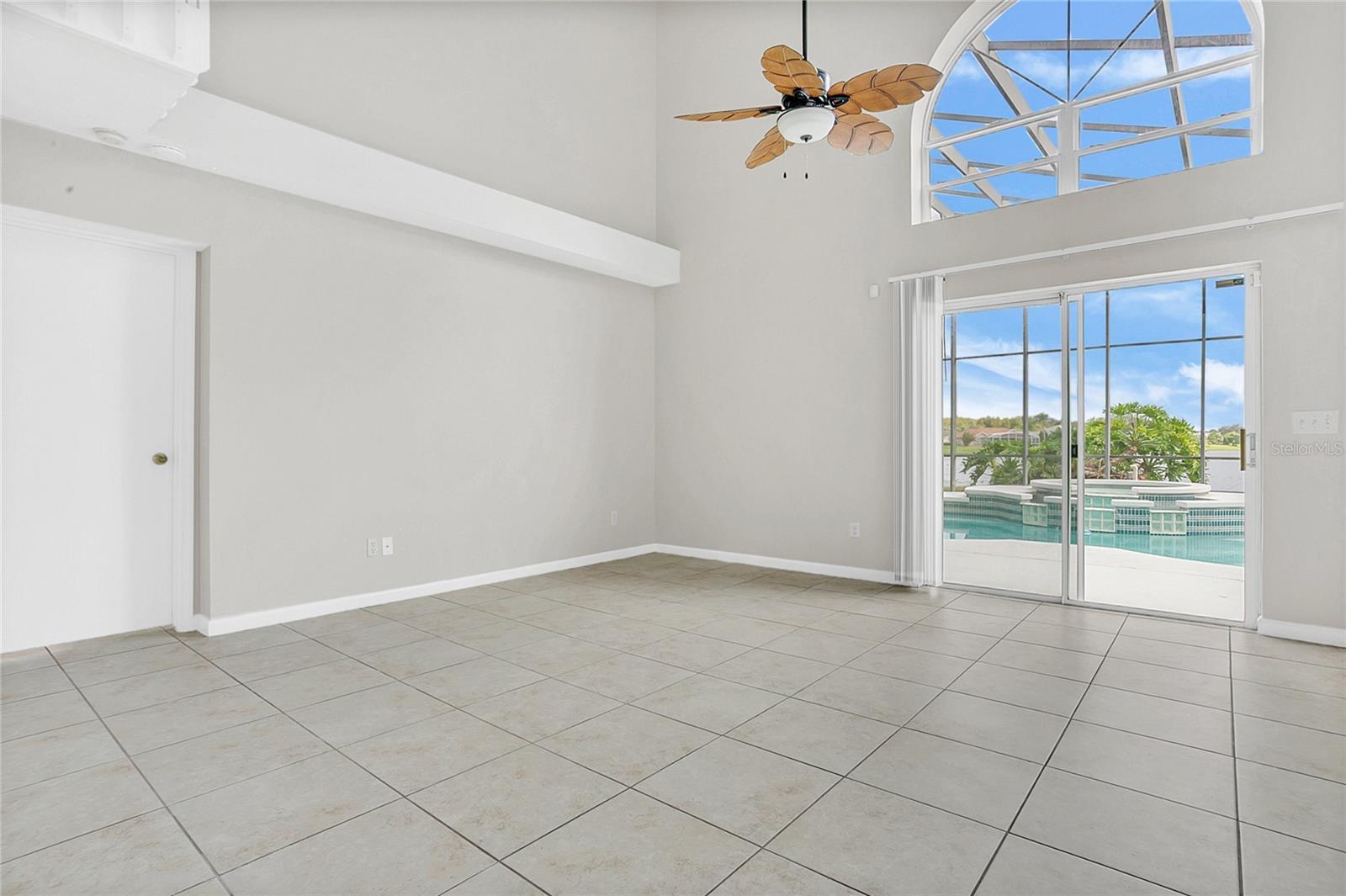 Image 13 of 38 For 13521 Mallard Cove Boulevard