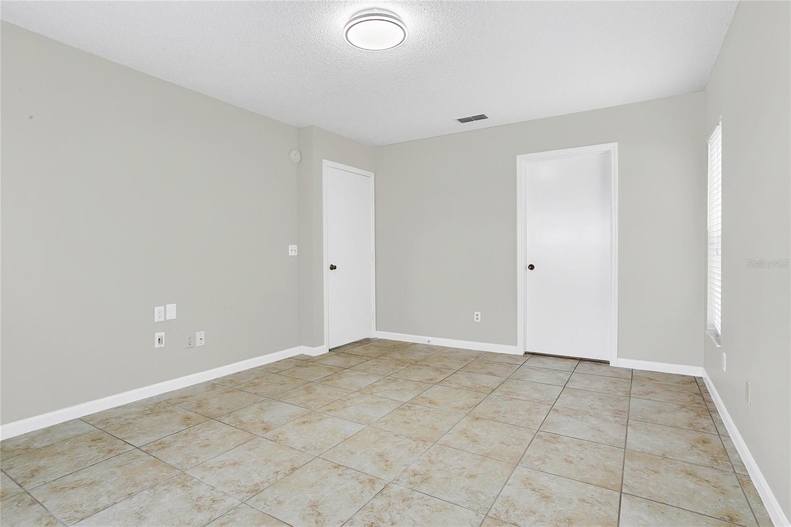 Image 18 of 38 For 13521 Mallard Cove Boulevard