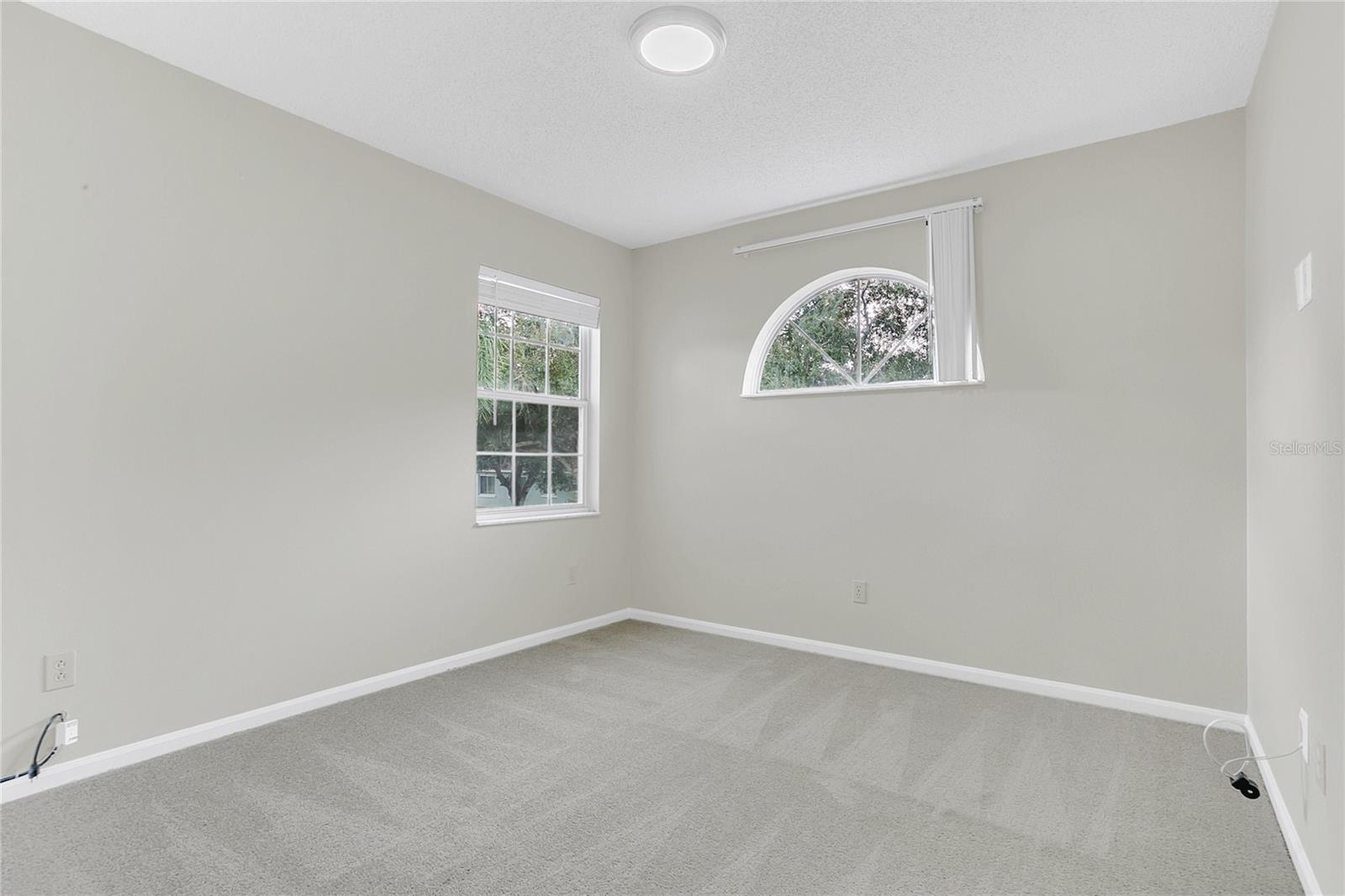 Image 21 of 38 For 13521 Mallard Cove Boulevard