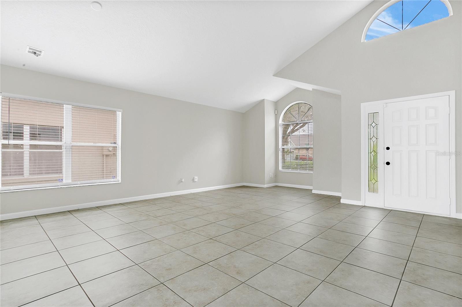 Image 4 of 38 For 13521 Mallard Cove Boulevard