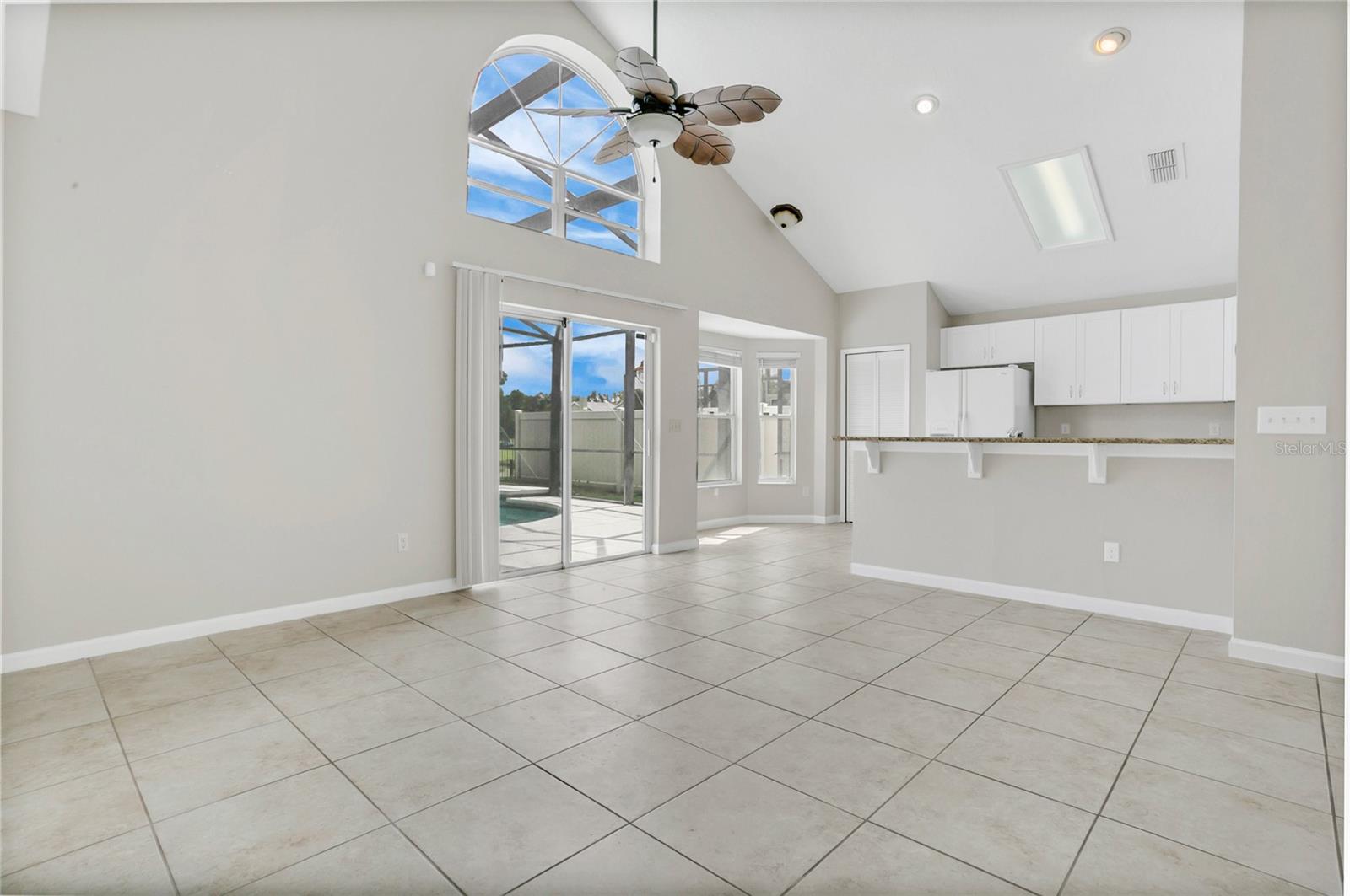 Image 7 of 38 For 13521 Mallard Cove Boulevard