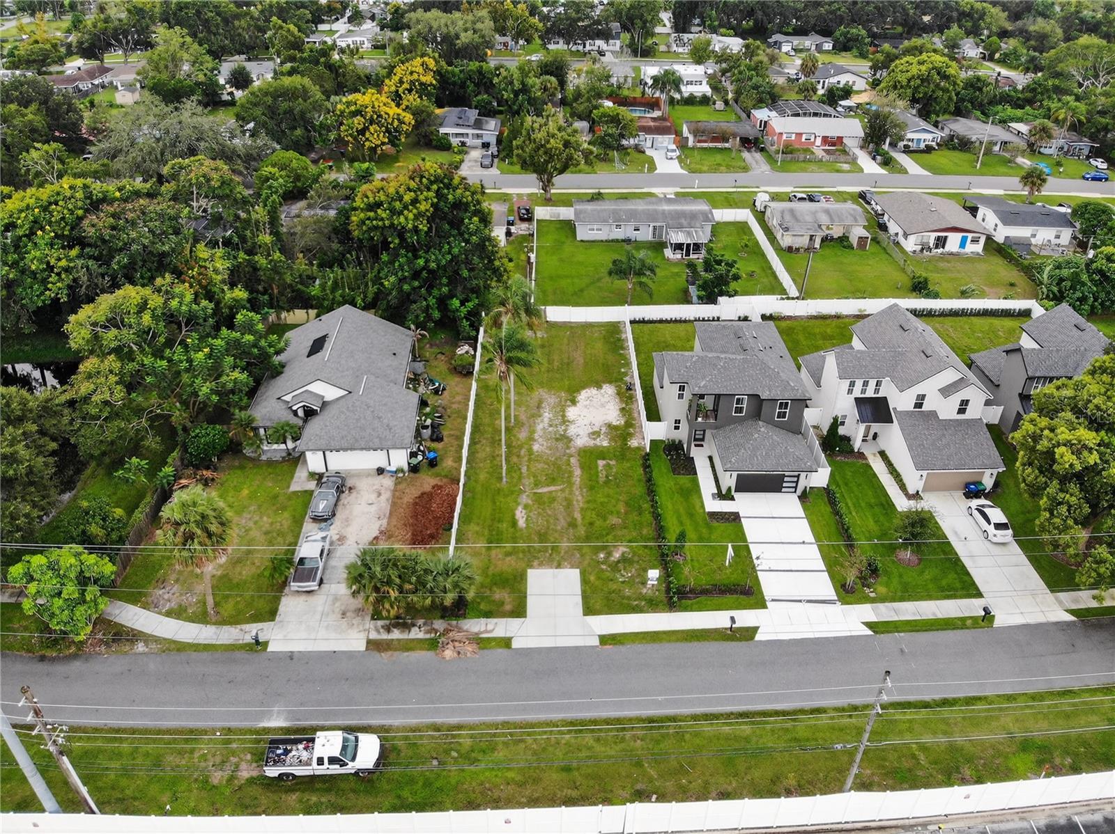 Image 3 of 18 For 1012 Courtland Street