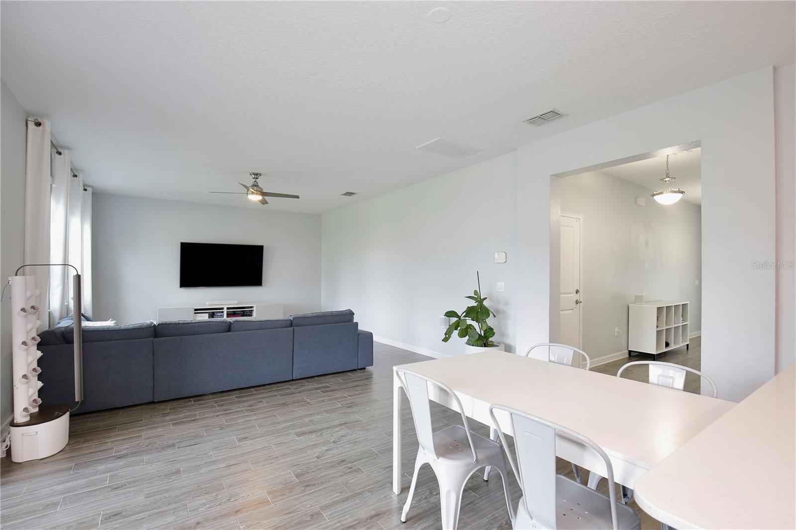 Listing photo id 9 for 11717 Poetry Drive