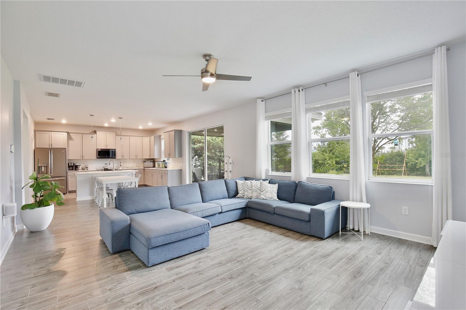 Listing photo id 12 for 11717 Poetry Drive