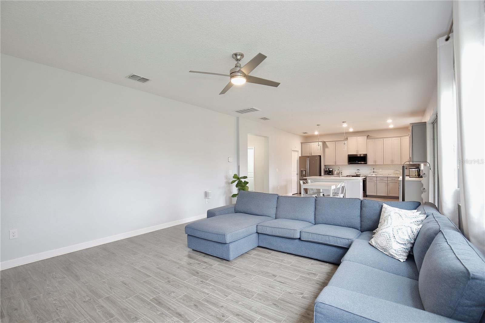 Listing photo id 13 for 11717 Poetry Drive