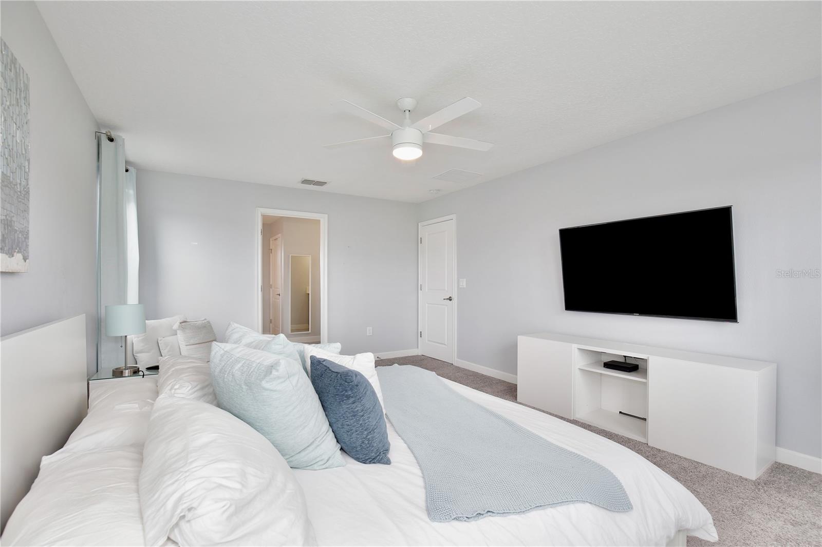 Listing photo id 16 for 11717 Poetry Drive