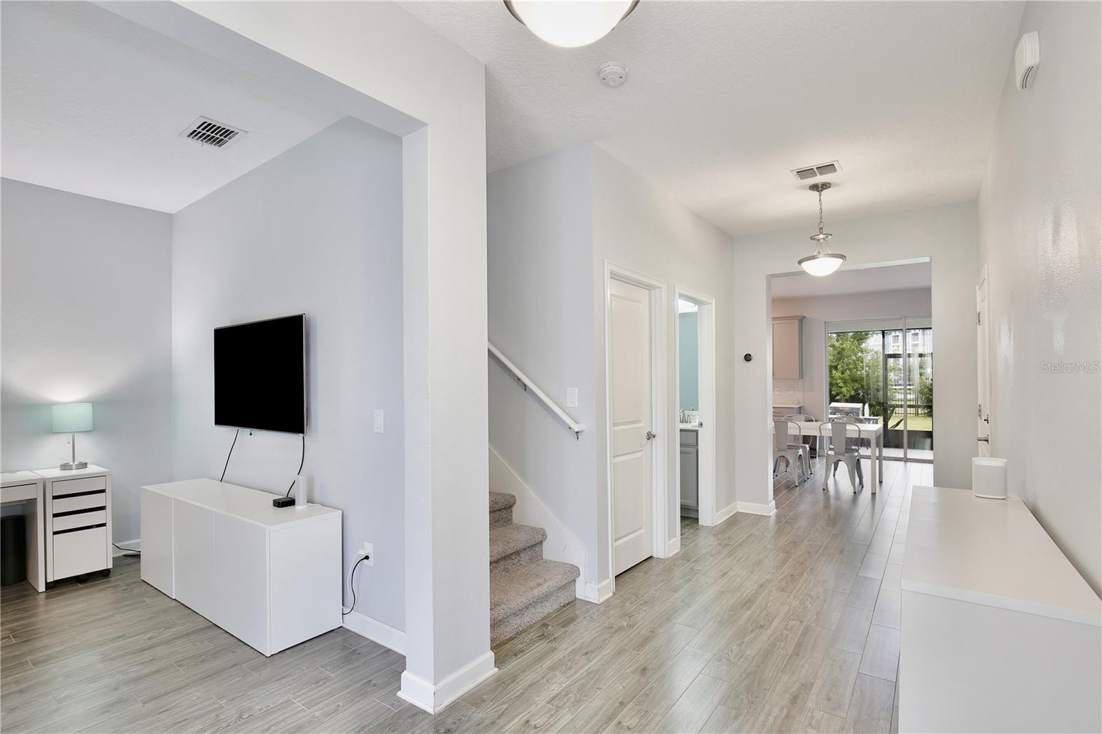 Listing photo id 0 for 11717 Poetry Drive