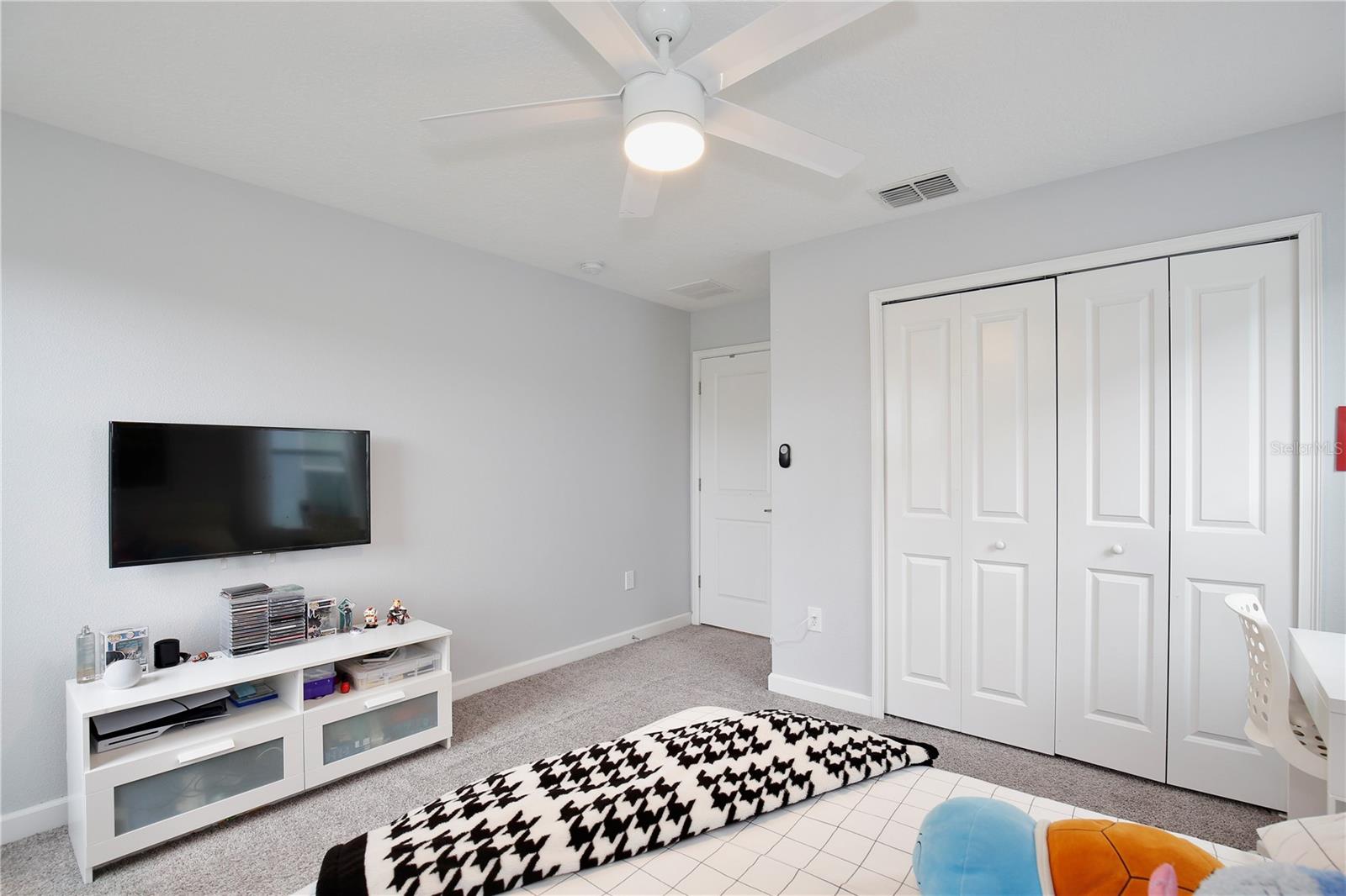 Listing photo id 25 for 11717 Poetry Drive