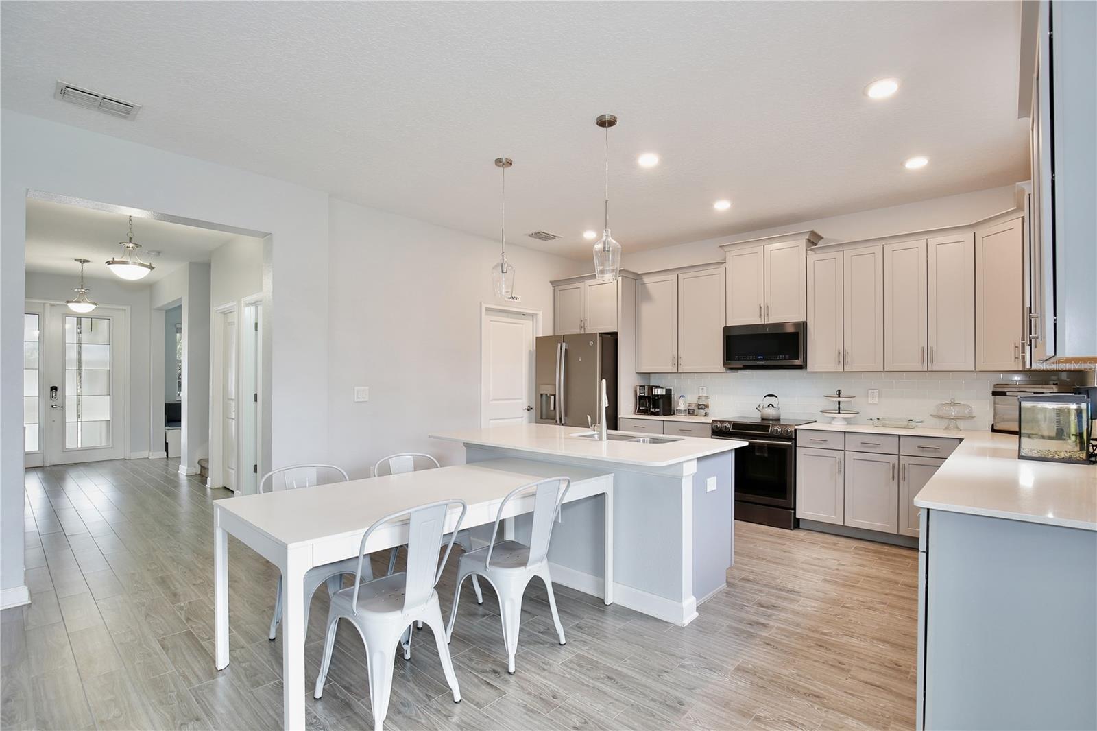 Listing photo id 6 for 11717 Poetry Drive