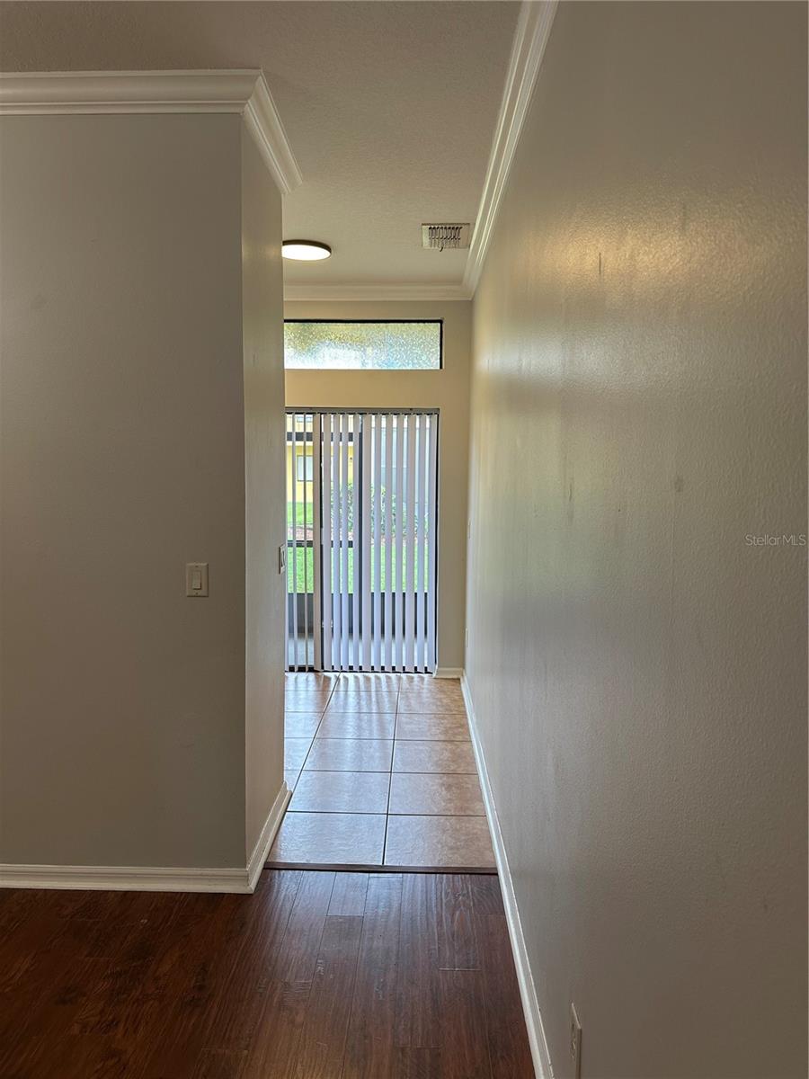 Image 10 of 32 For 6007 Scotchwood Glen 35