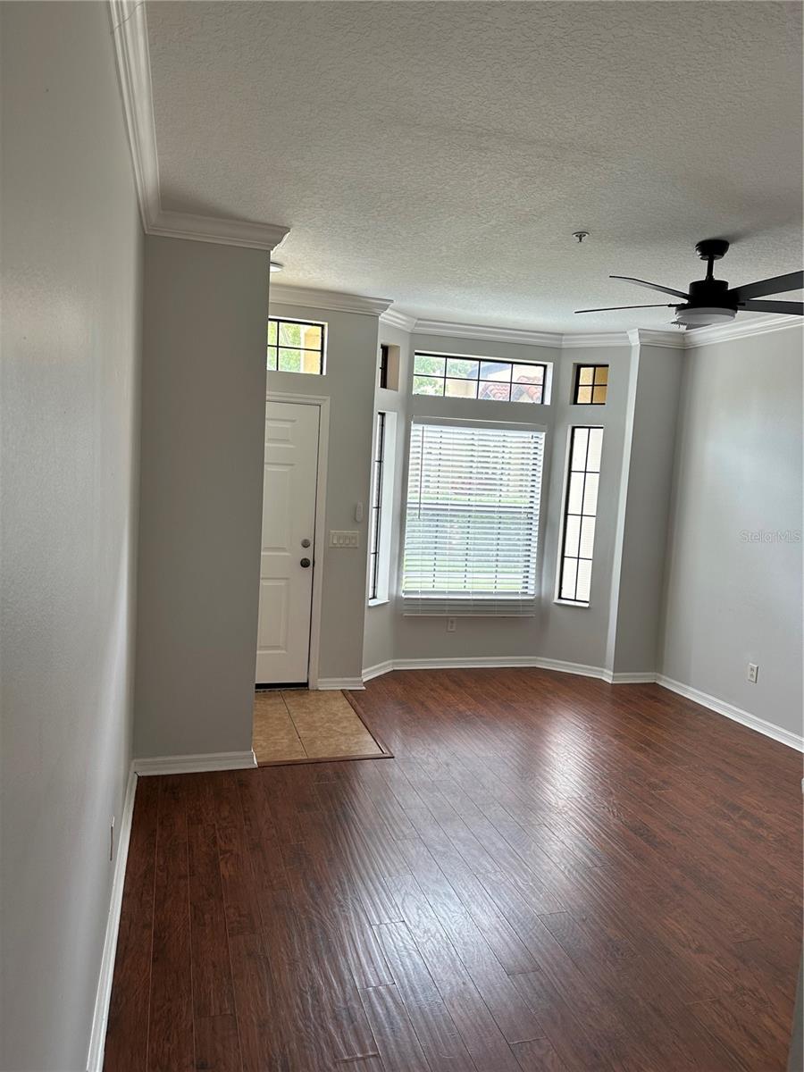 Image 12 of 32 For 6007 Scotchwood Glen 35