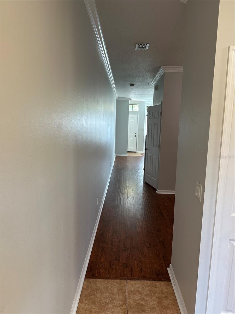 Image 15 of 32 For 6007 Scotchwood Glen 35