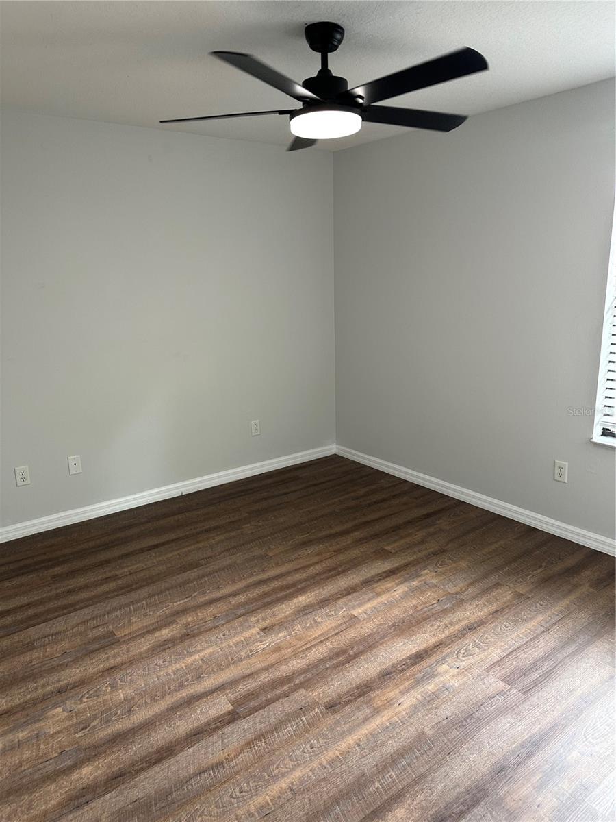 Image 23 of 32 For 6007 Scotchwood Glen 35