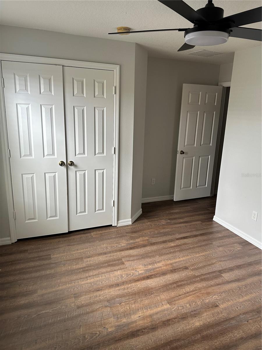 Image 24 of 32 For 6007 Scotchwood Glen 35