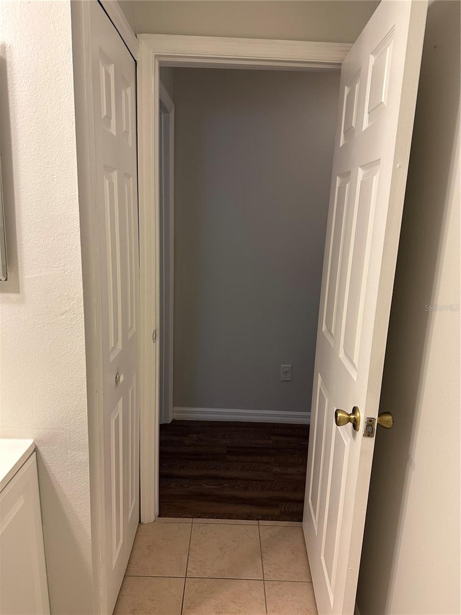 Image 26 of 32 For 6007 Scotchwood Glen 35