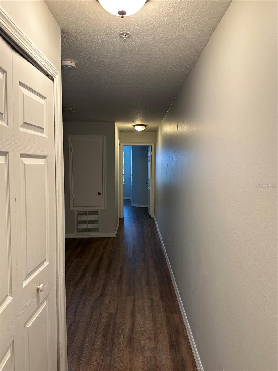 Image 30 of 32 For 6007 Scotchwood Glen 35