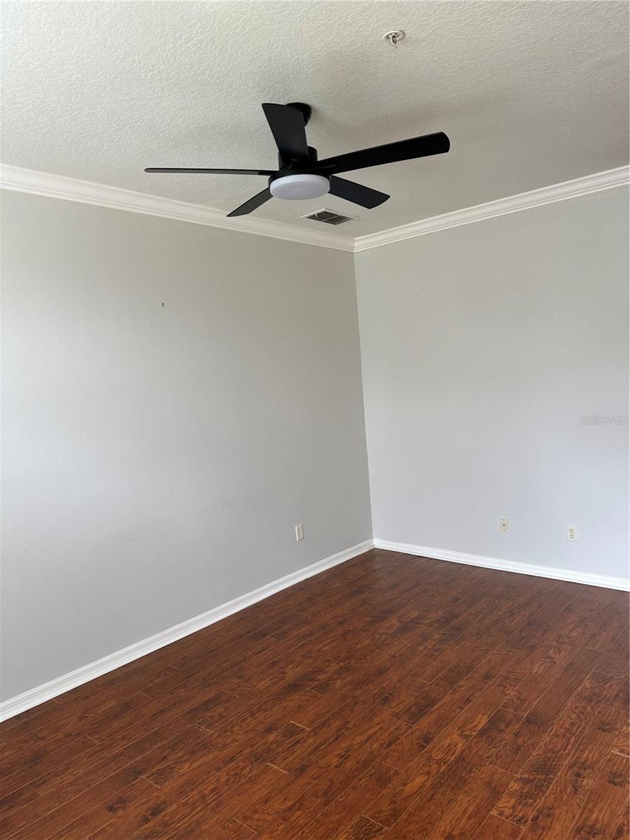 Image 4 of 32 For 6007 Scotchwood Glen 35