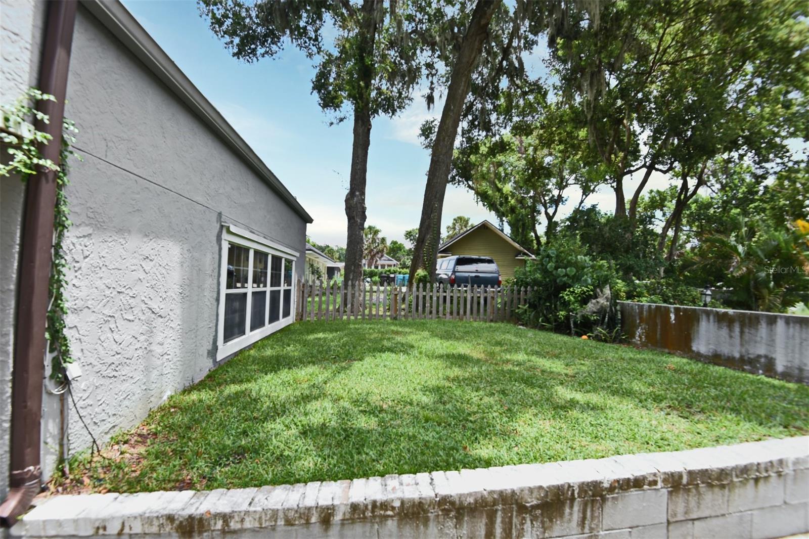 Image 32 of 36 For 416 Hillcrest Street