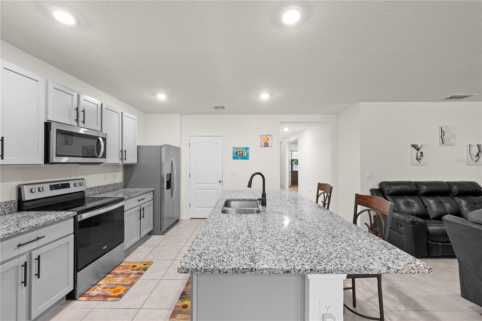 Image 10 of 45 For 3007 Staten Drive