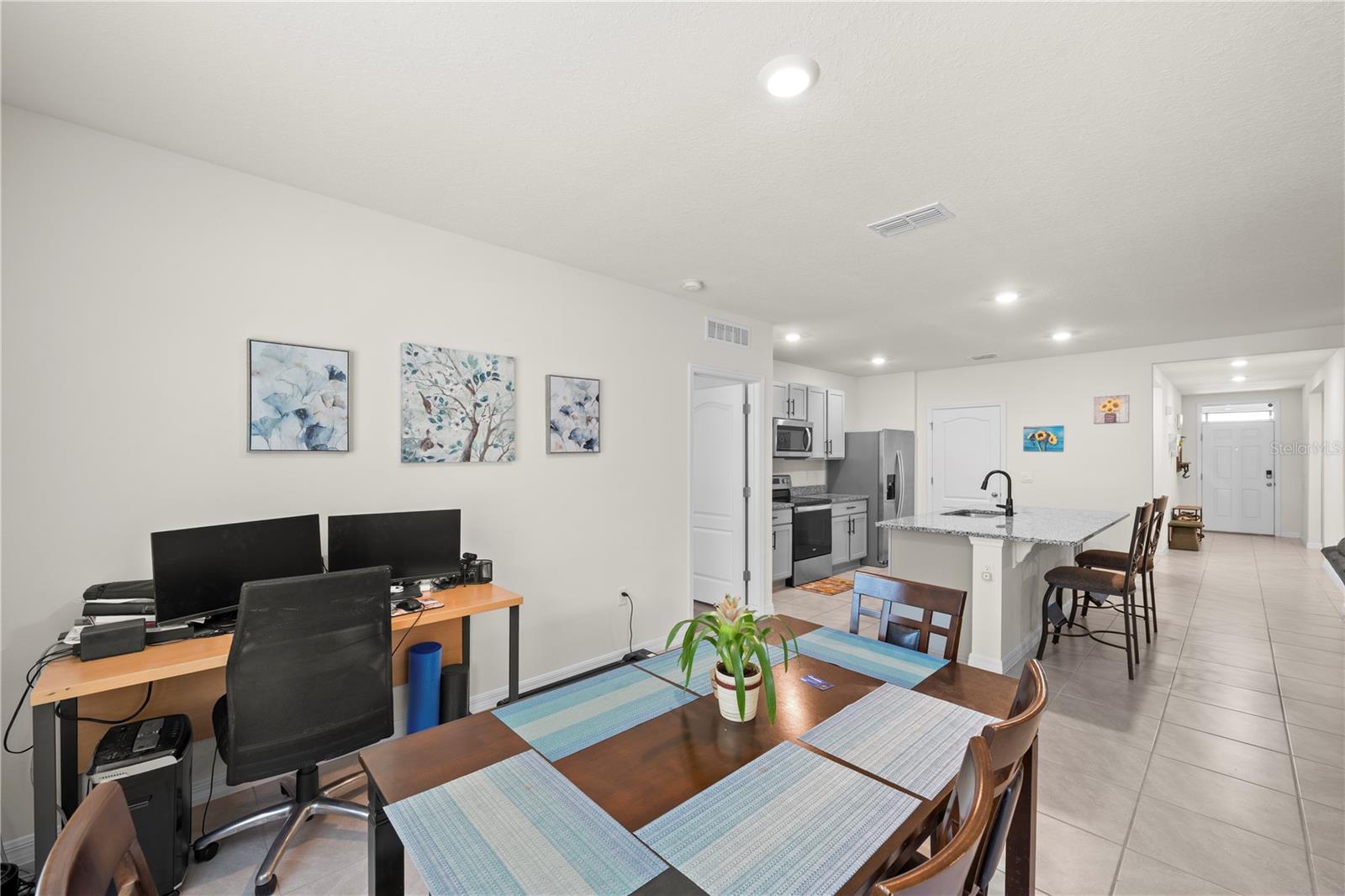 Image 19 of 45 For 3007 Staten Drive