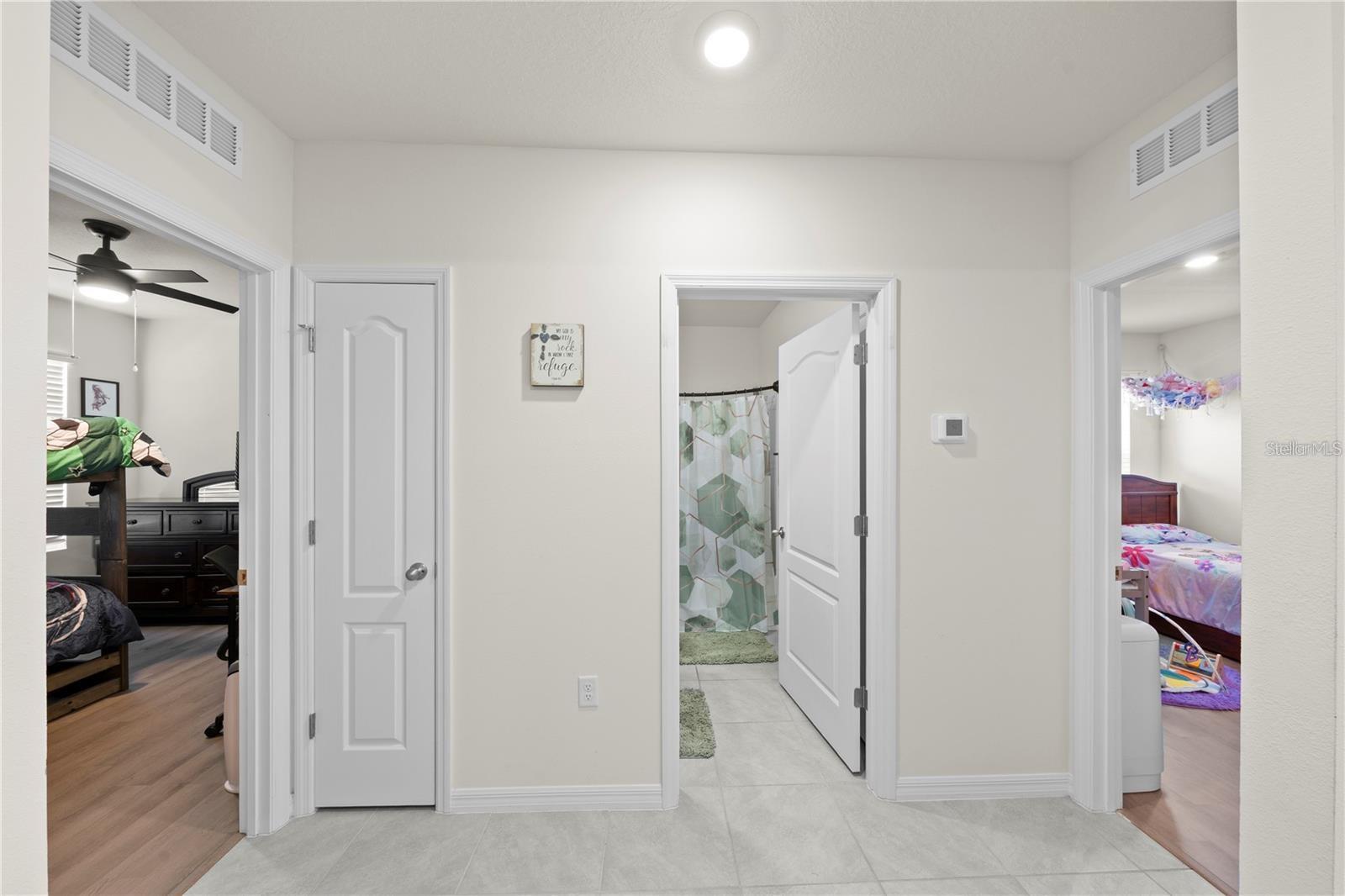 Image 25 of 45 For 3007 Staten Drive